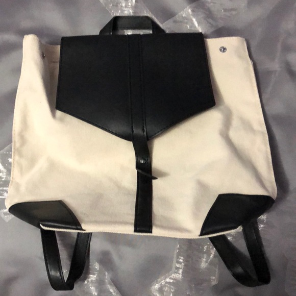 Deux Lux Demi Backpack - Picture 2 of 3